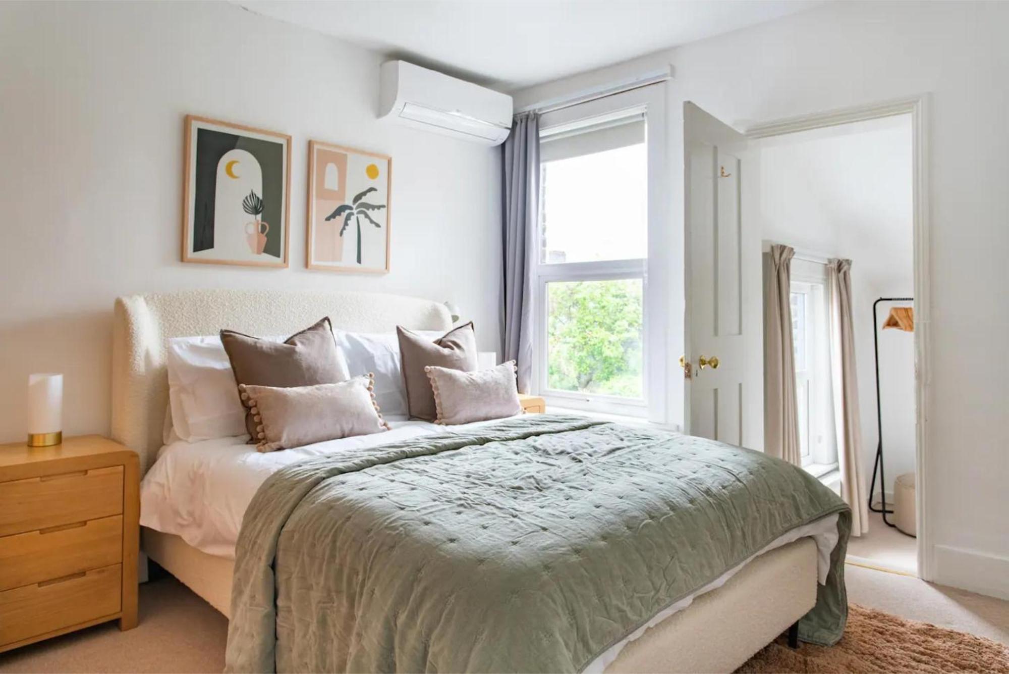 Poet's Corner - Charming Victorian Londra